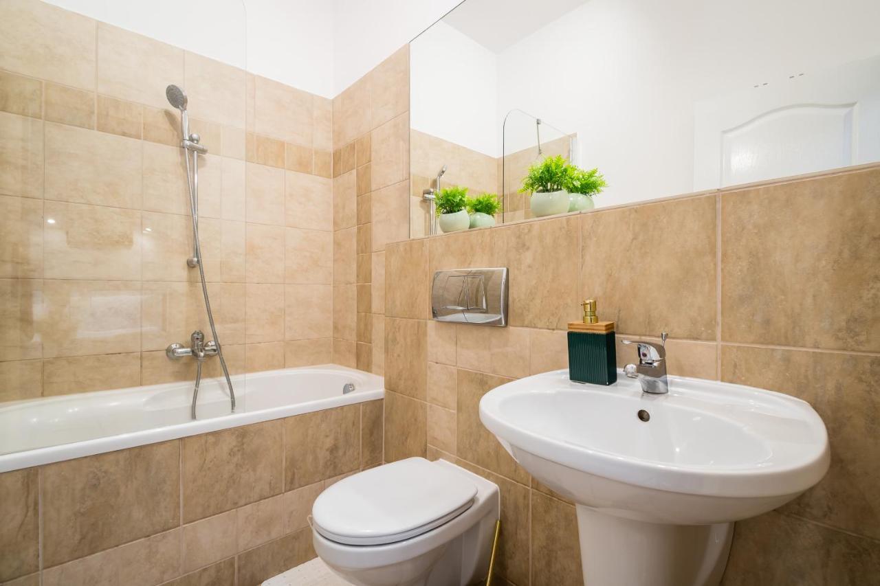 Royal City Apartment 2 Красков Екстериор снимка